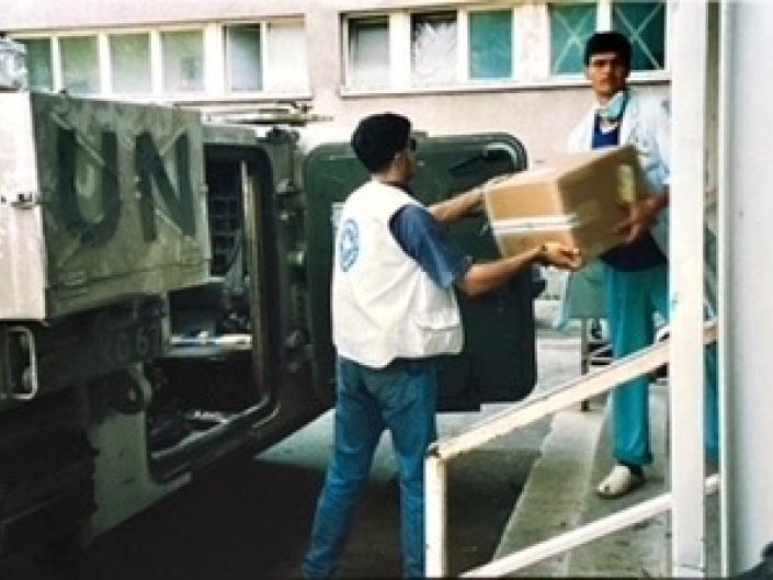 Jean-Selim delivering UN aid